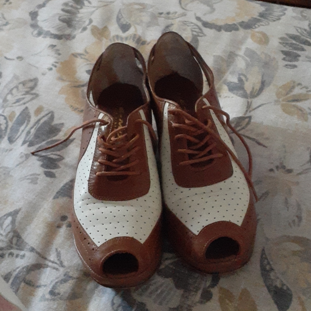 Re-mix vintage shoes